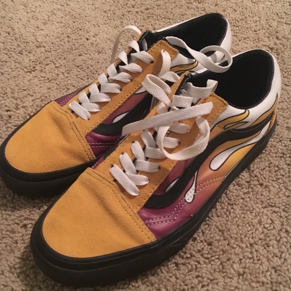 vans banana flame